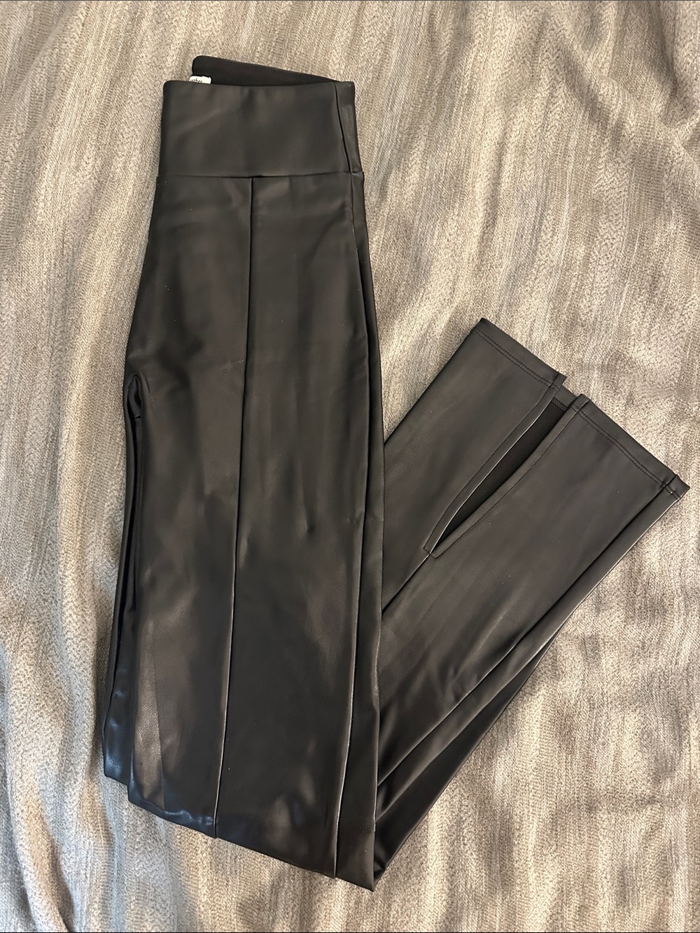 Abercrombie & Fitch Black Vegan Leather Flare Pant Size XXS short